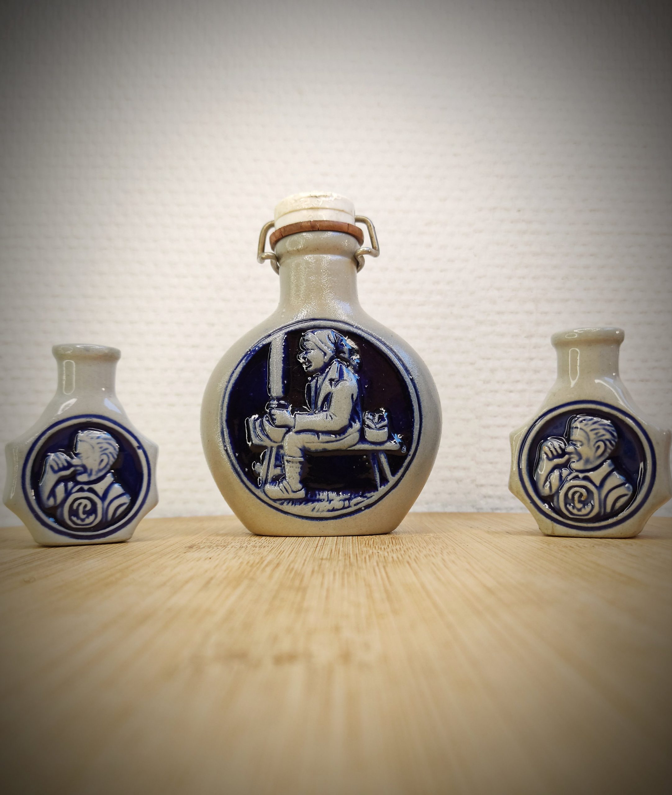 Snuff bottles