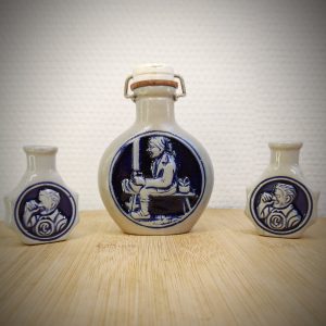 Snuff bottles