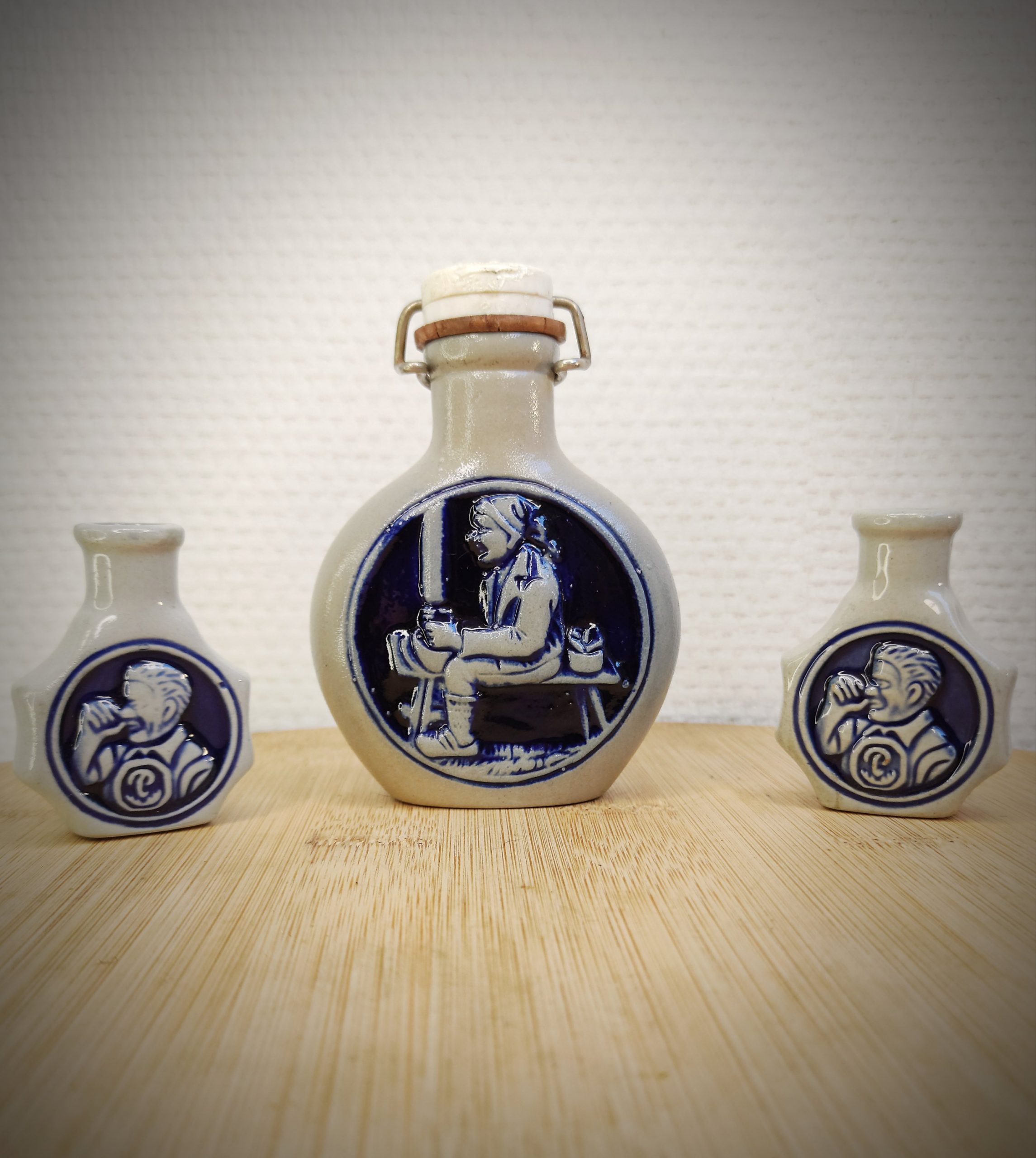 Snuff bottles