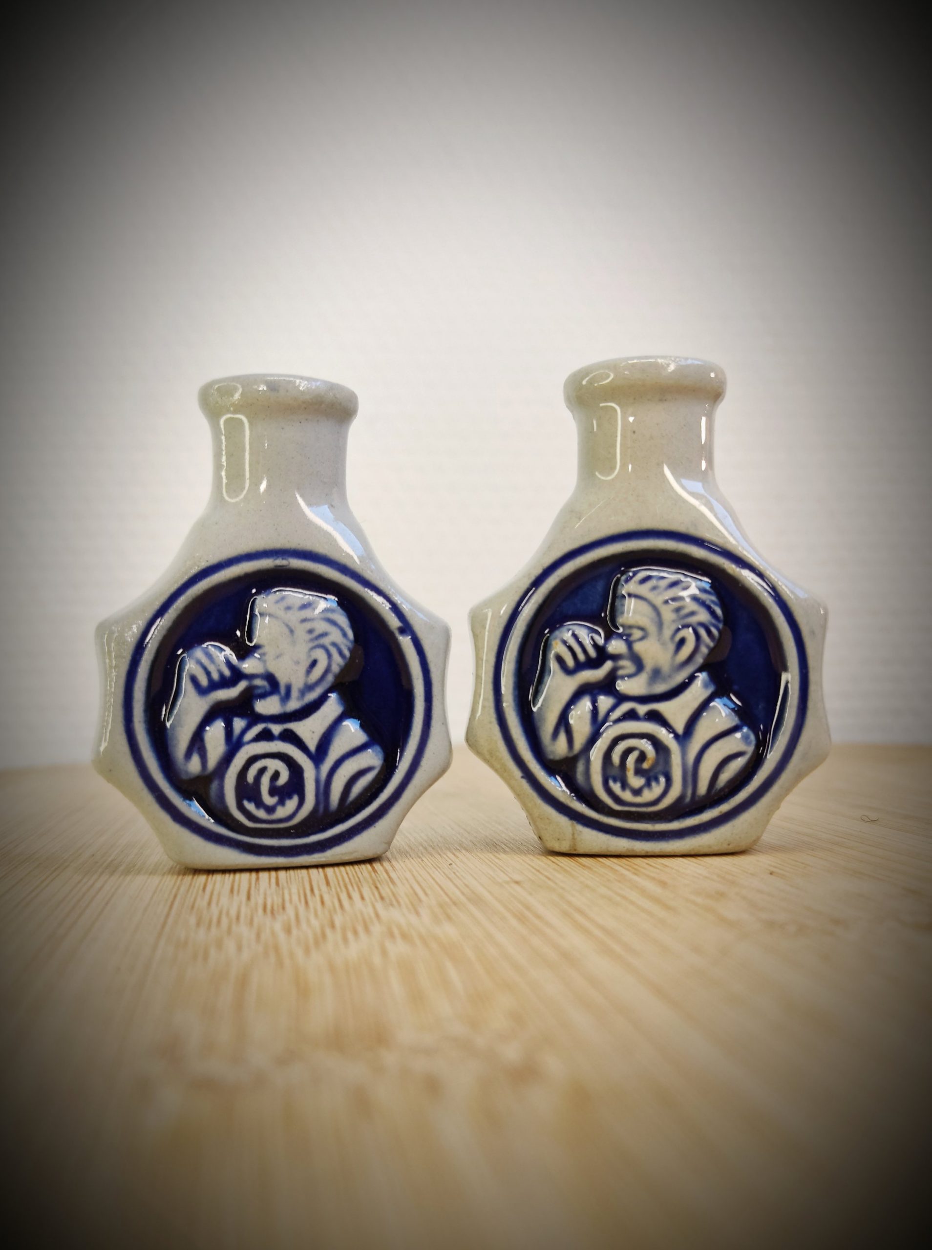 Snuff bottles
