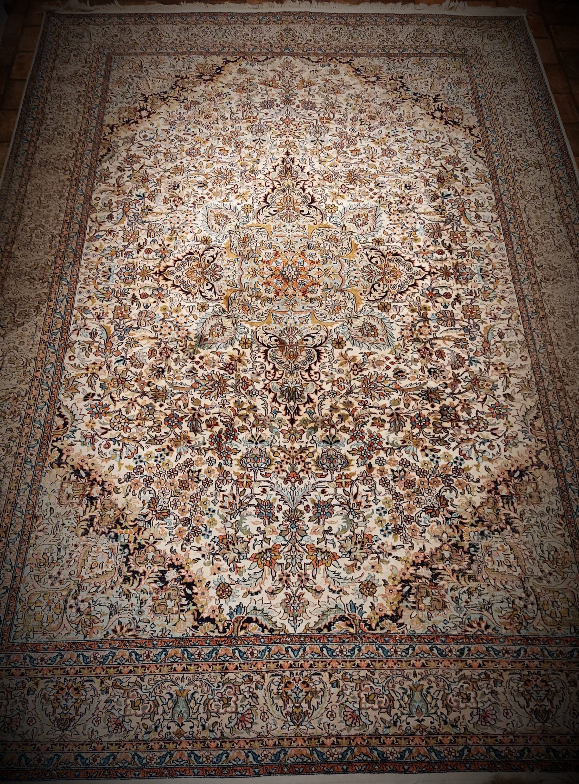 Kashmir rug