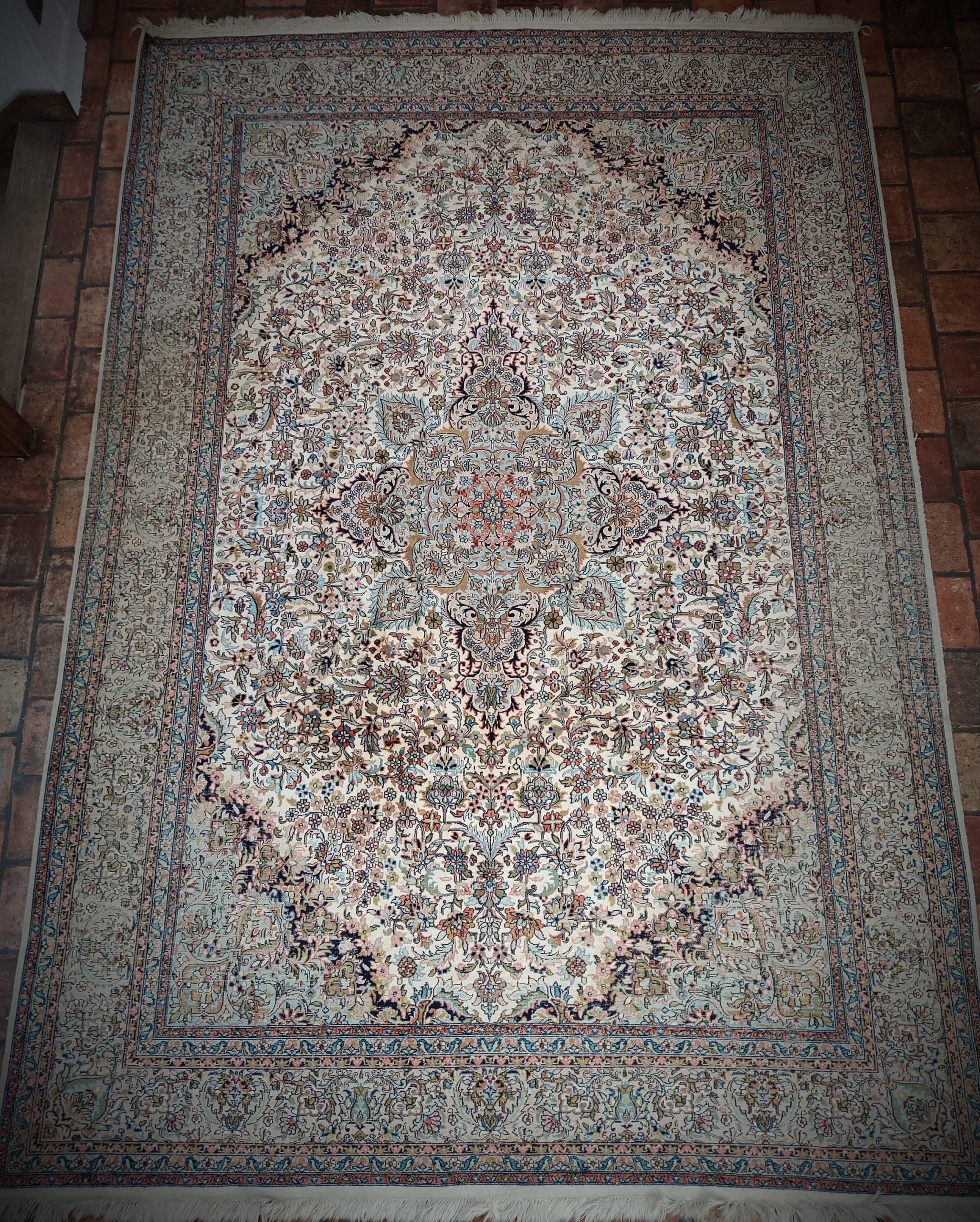 Kashmir rug