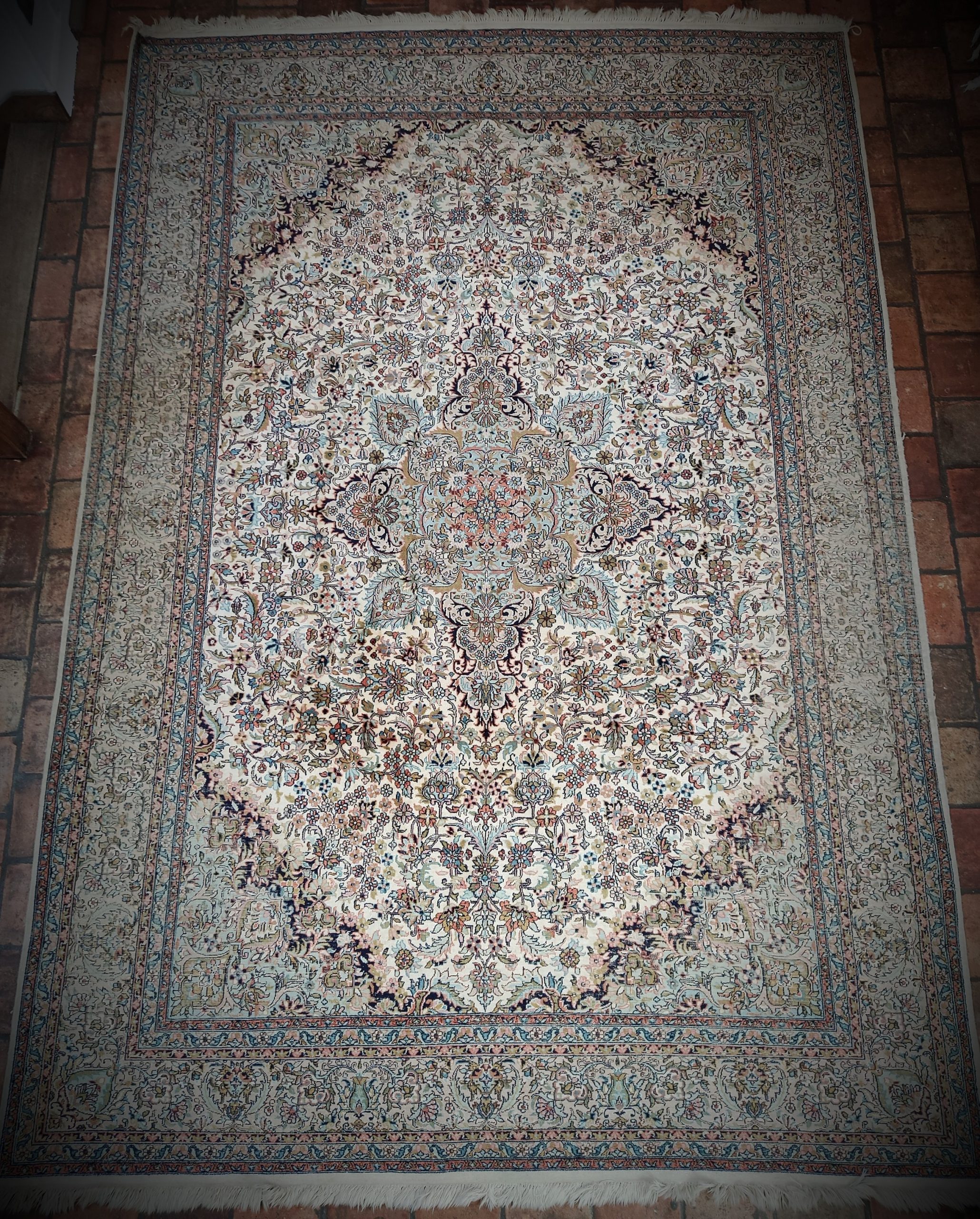 Kashmir rug