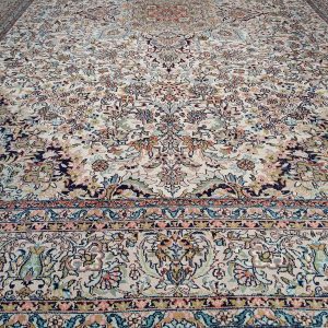 Kashmir rug