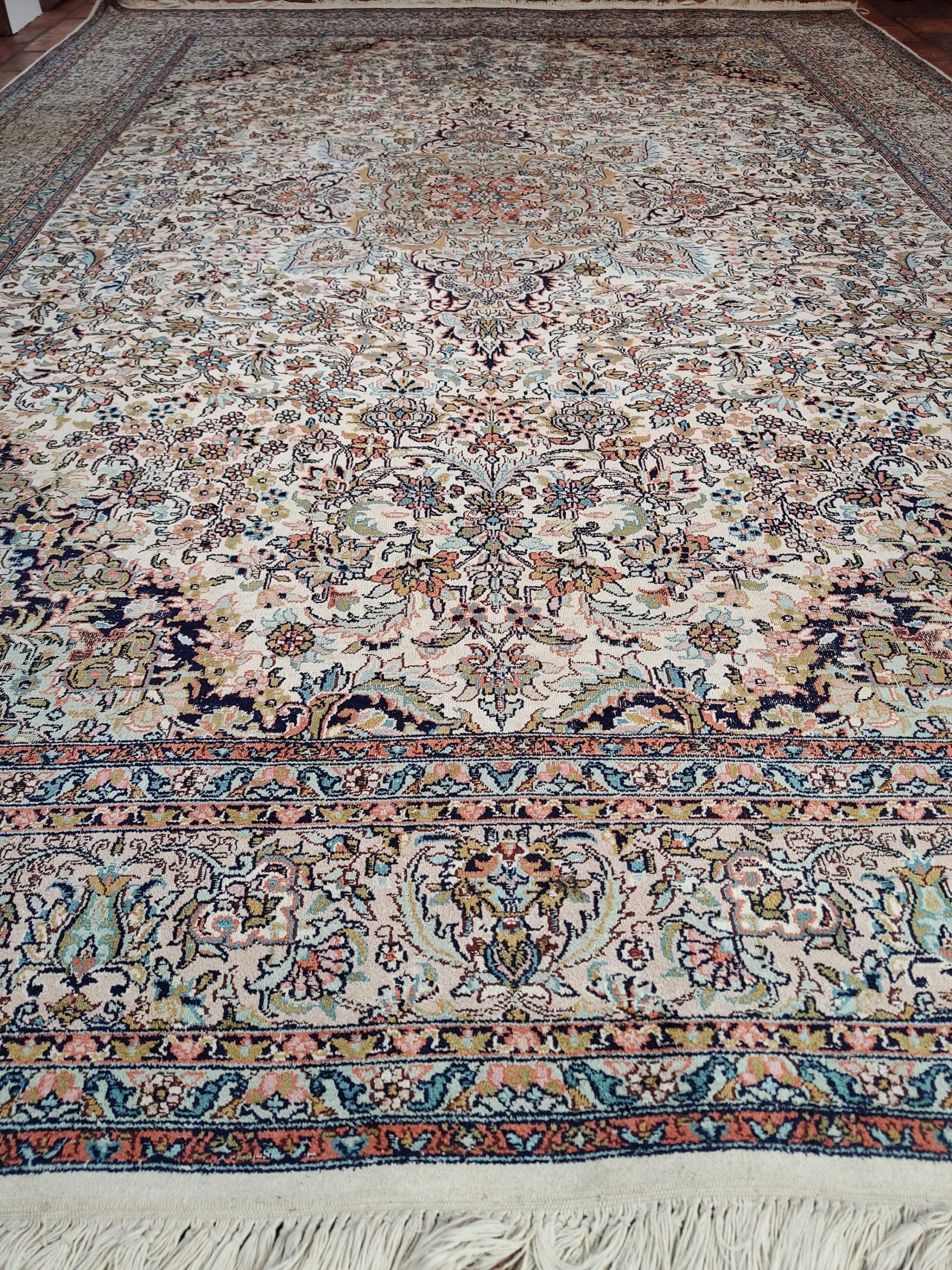 Kashmir rug