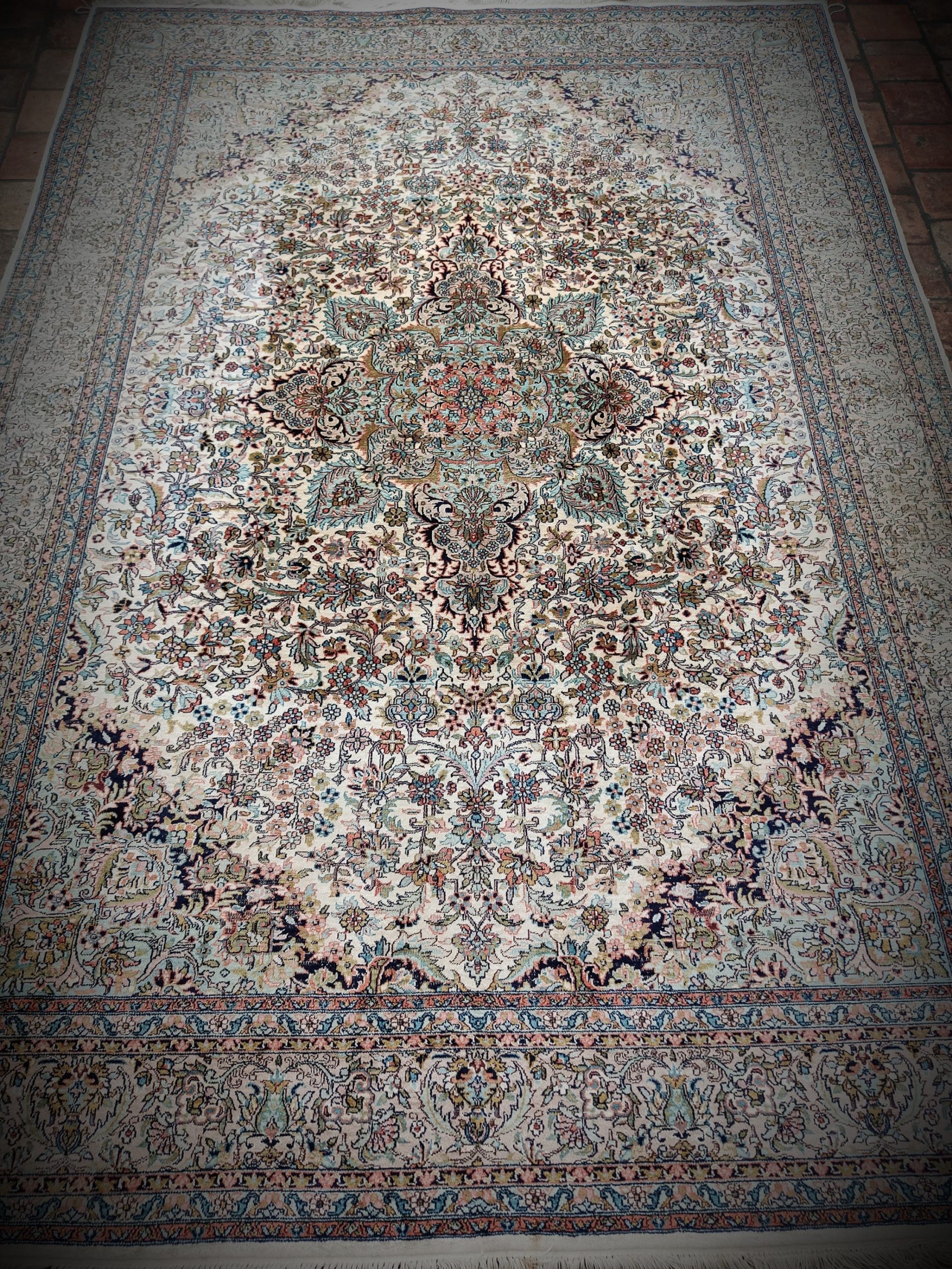 Kashmir rug