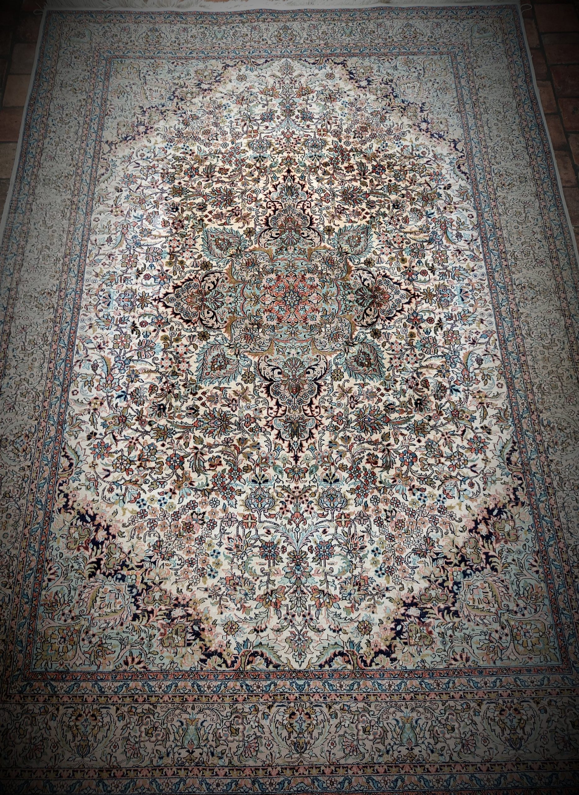 Kashmir rug