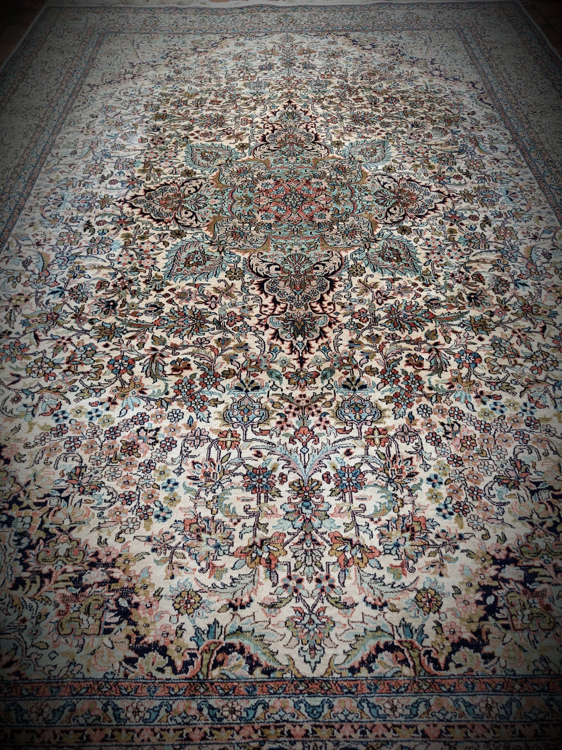 Kashmir rug