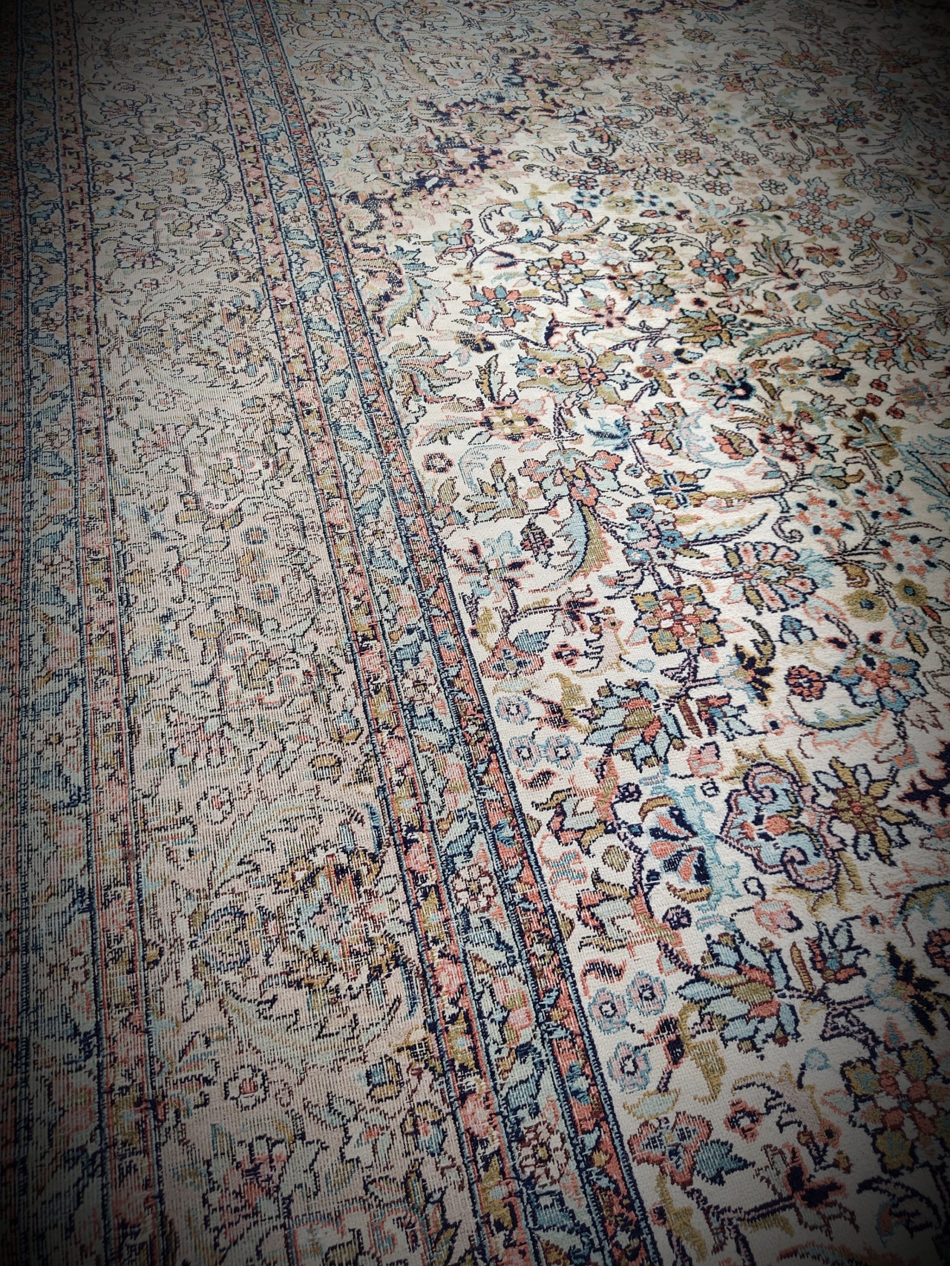 Kashmir rug