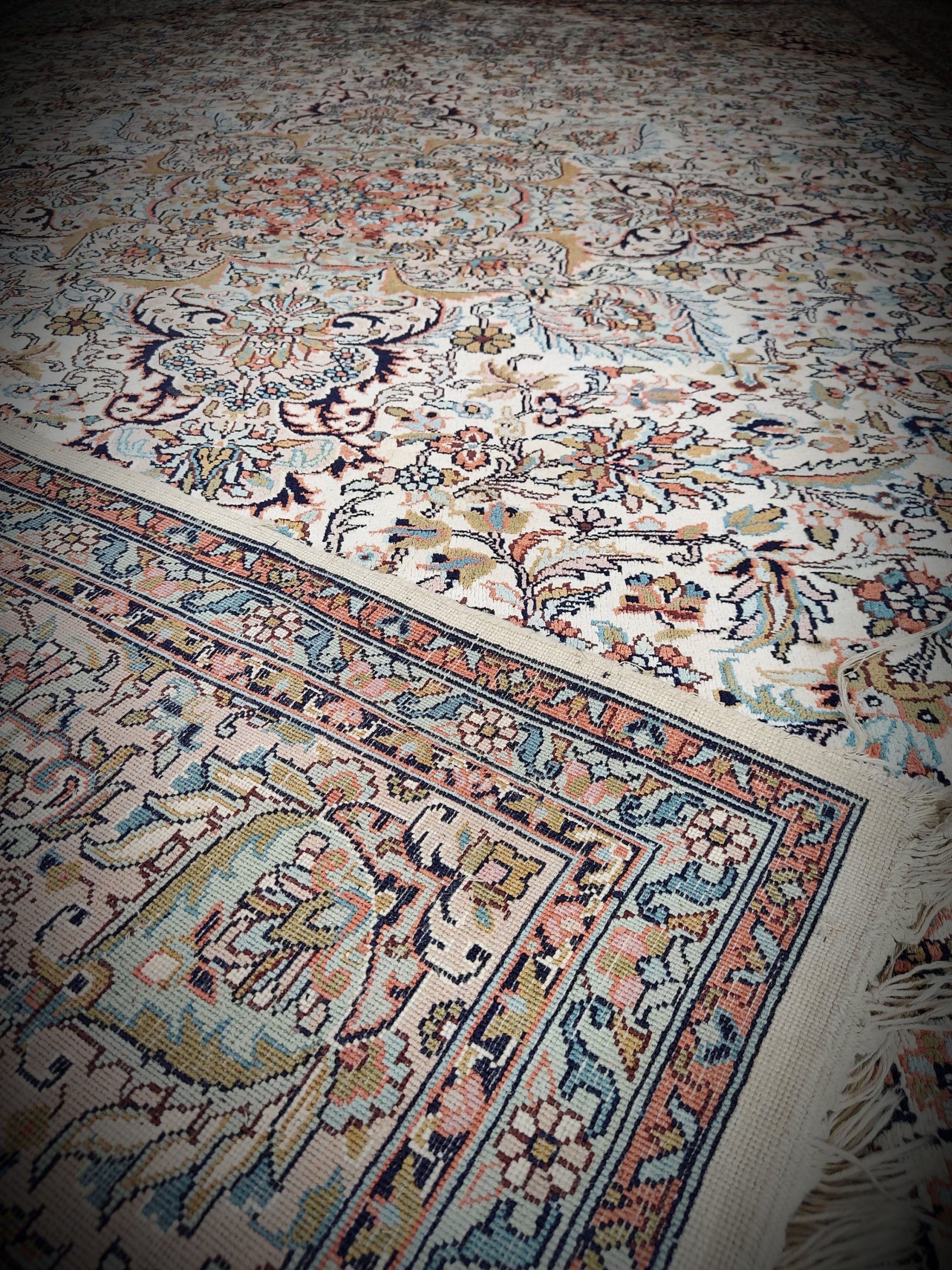 Kashmir rug
