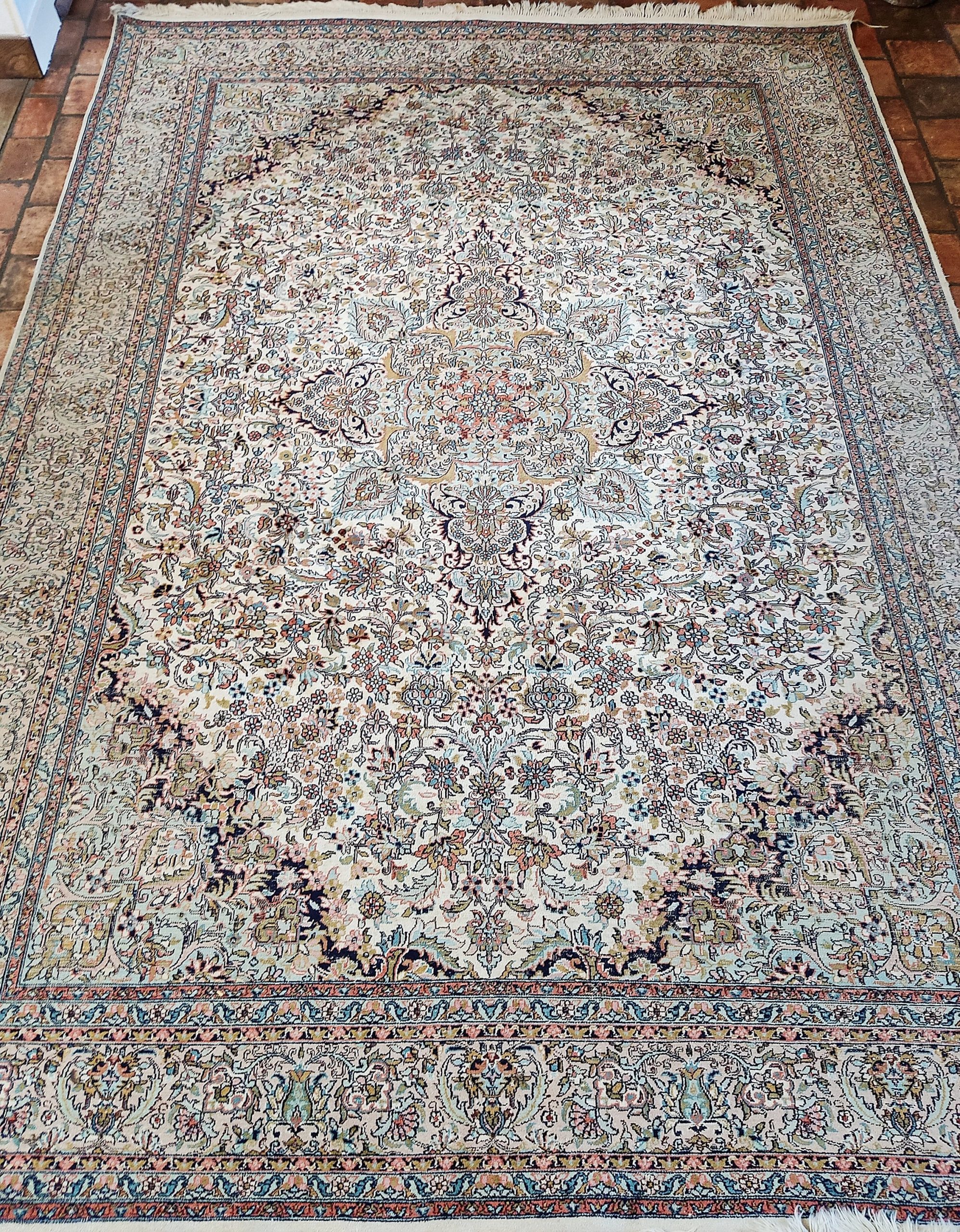 Kashmir rug