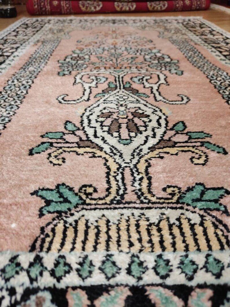 Tapis kashmir mihrab en soie fait main 98×59 cm – Image 4